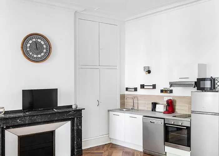 Gambetta201cahorscitystay * Cahors